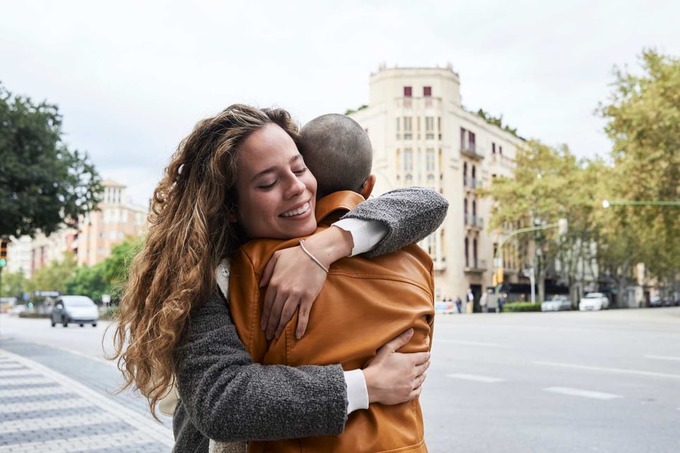Best-friends-hugging-street-how-to-deepen-a-relationship