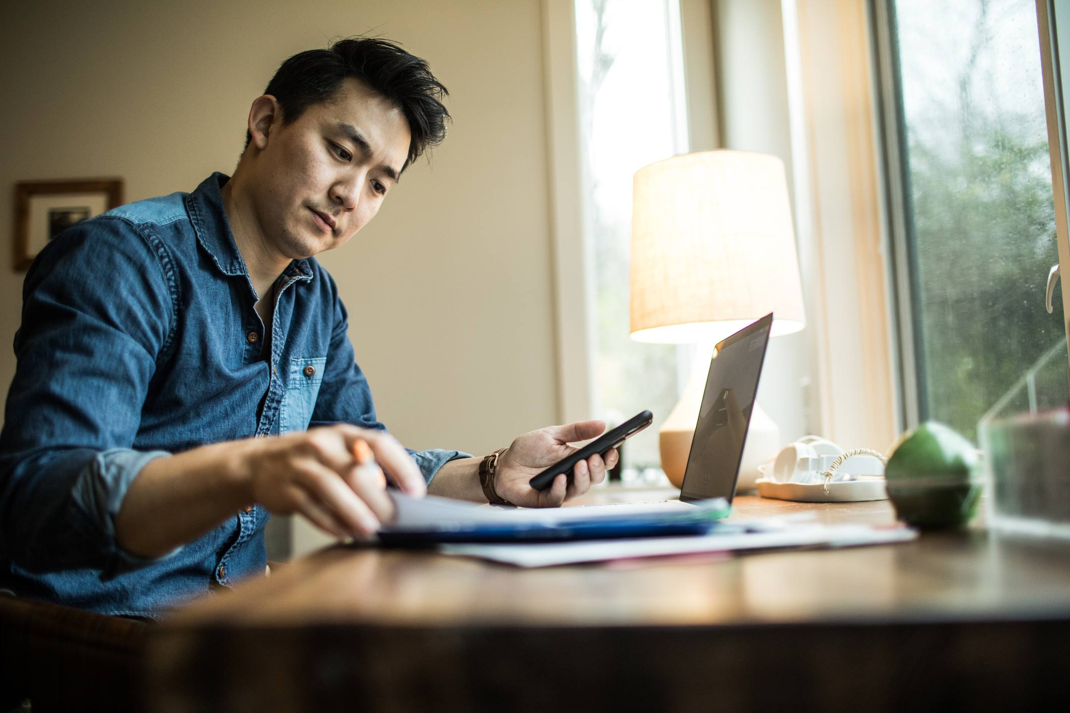 Man-working-in-home-office-how-to-make-life-meaningful