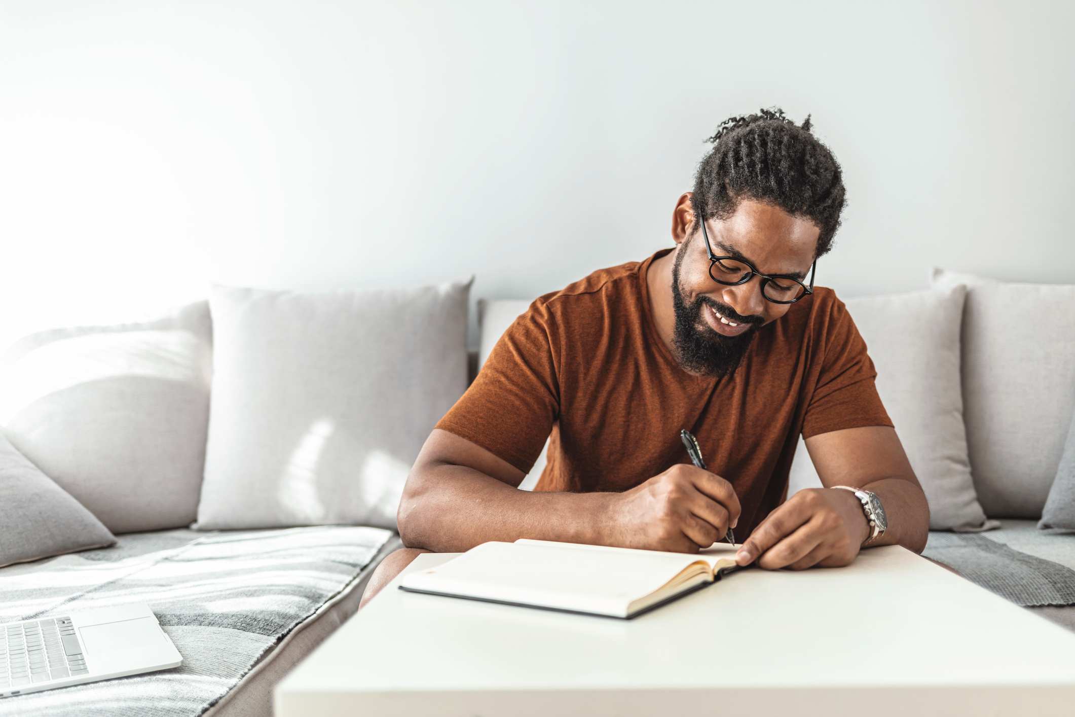 Men-writing-a-book-what-is-gig-work