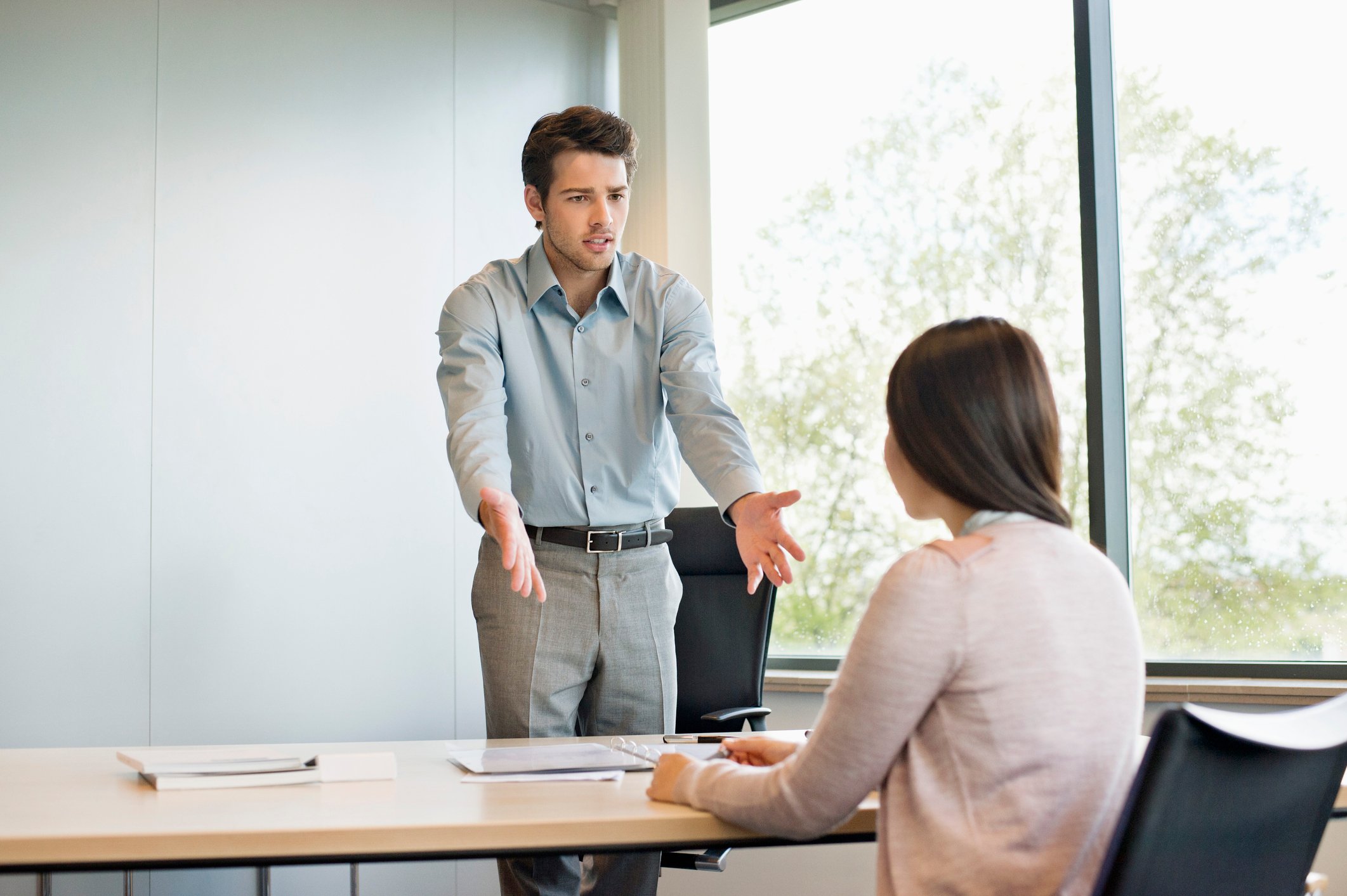 angry-manager-with-employee-expressing-emotions