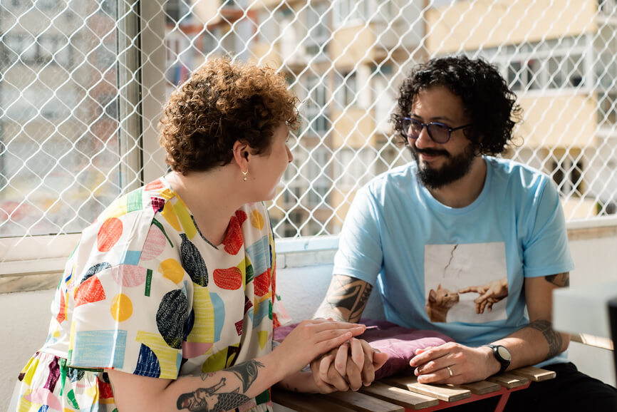 friends-supporting-each-other-how-to-feel-better-about-yourself