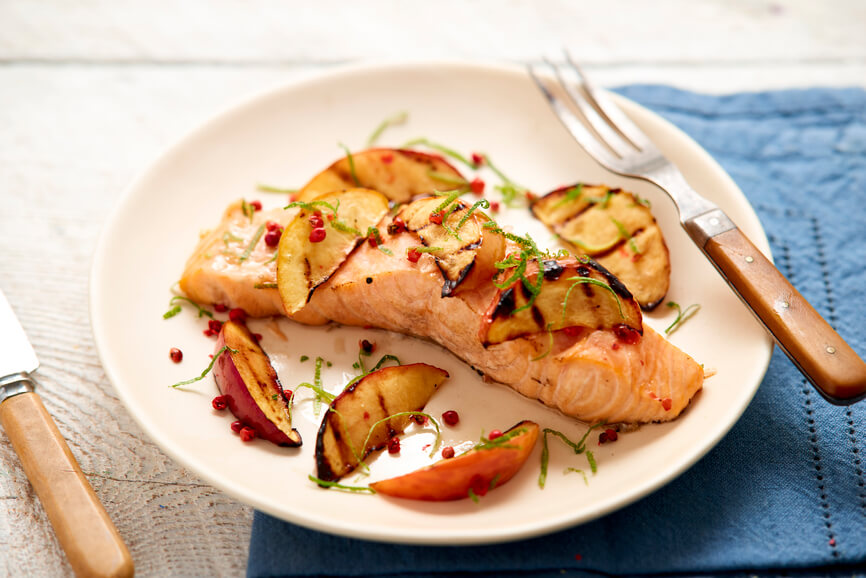 grilled-salmon-and-nectarines-mental-clarity