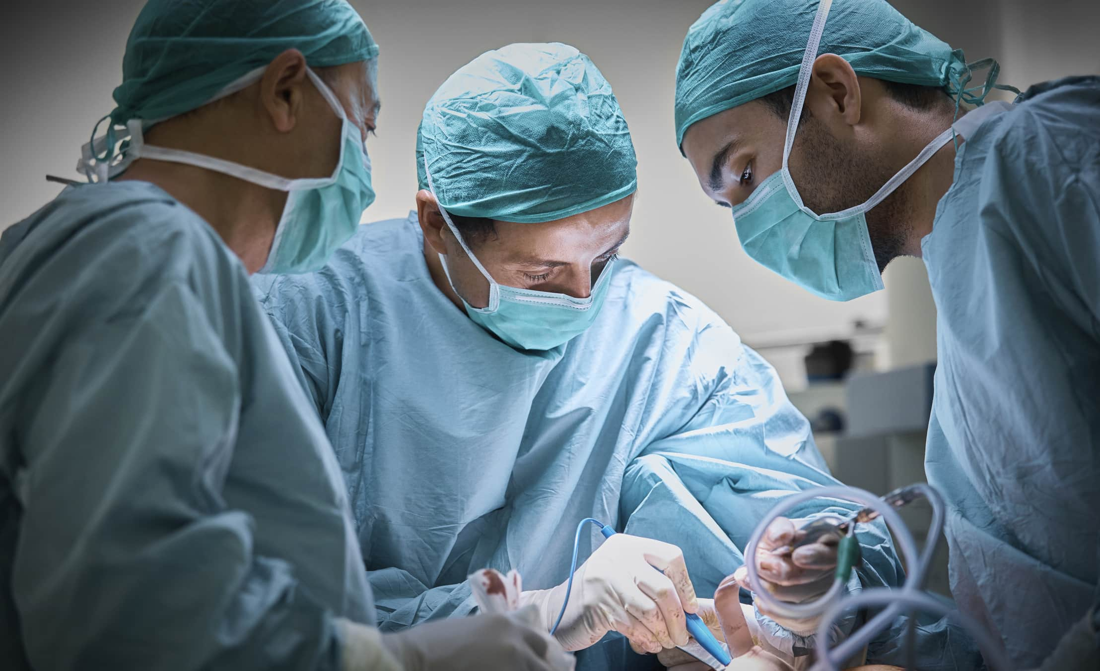 surgeons-operating-patient-best-careers-for-the-next-ten-years