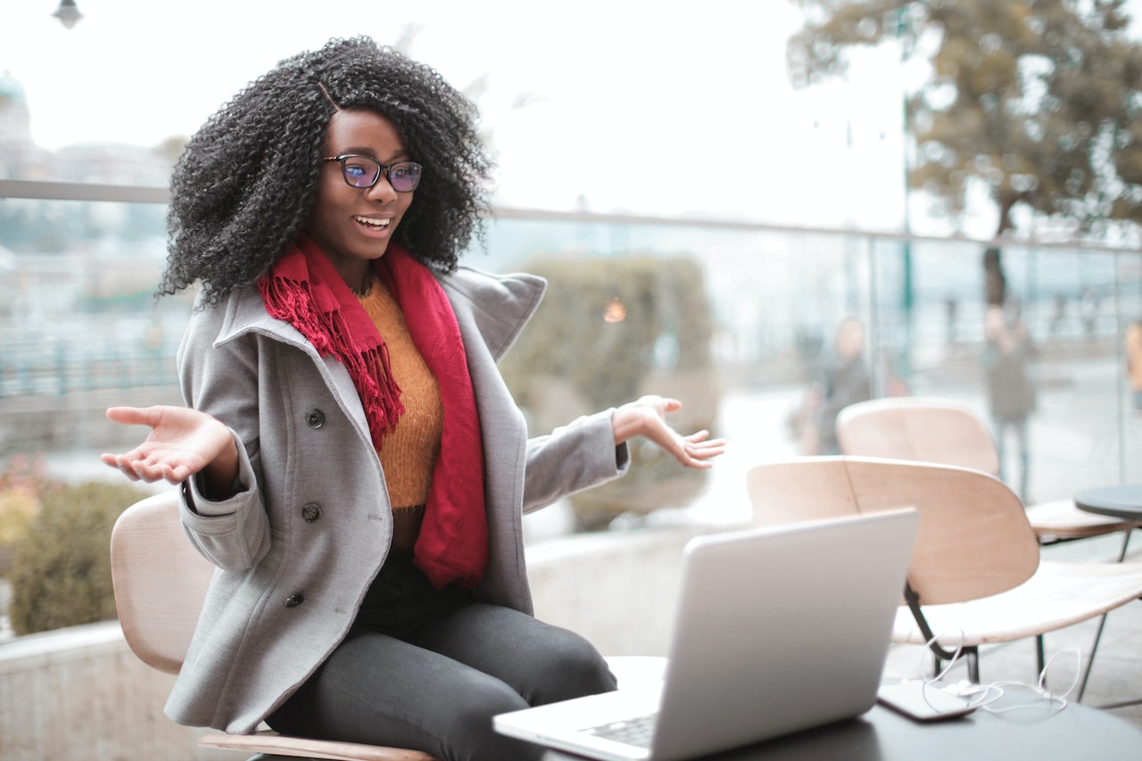 woman-doing-gestures-in-a-videocall